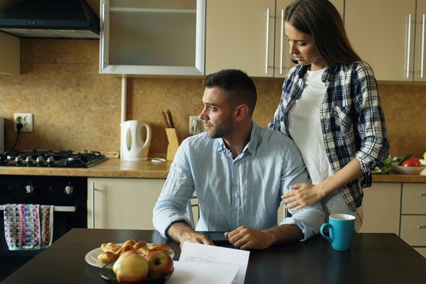 Worried Hawaiian couple